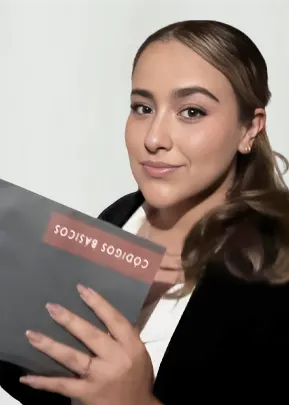 Shenoa-Salazar-Huellas-Real-Estate